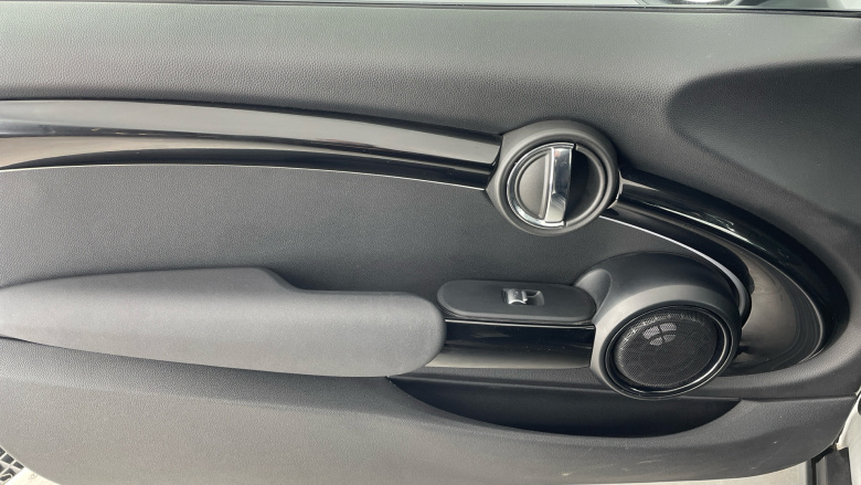 MINI Convertible 1.5 Cooper Classic Premium Plus 2dr Auto Petrol Convertible